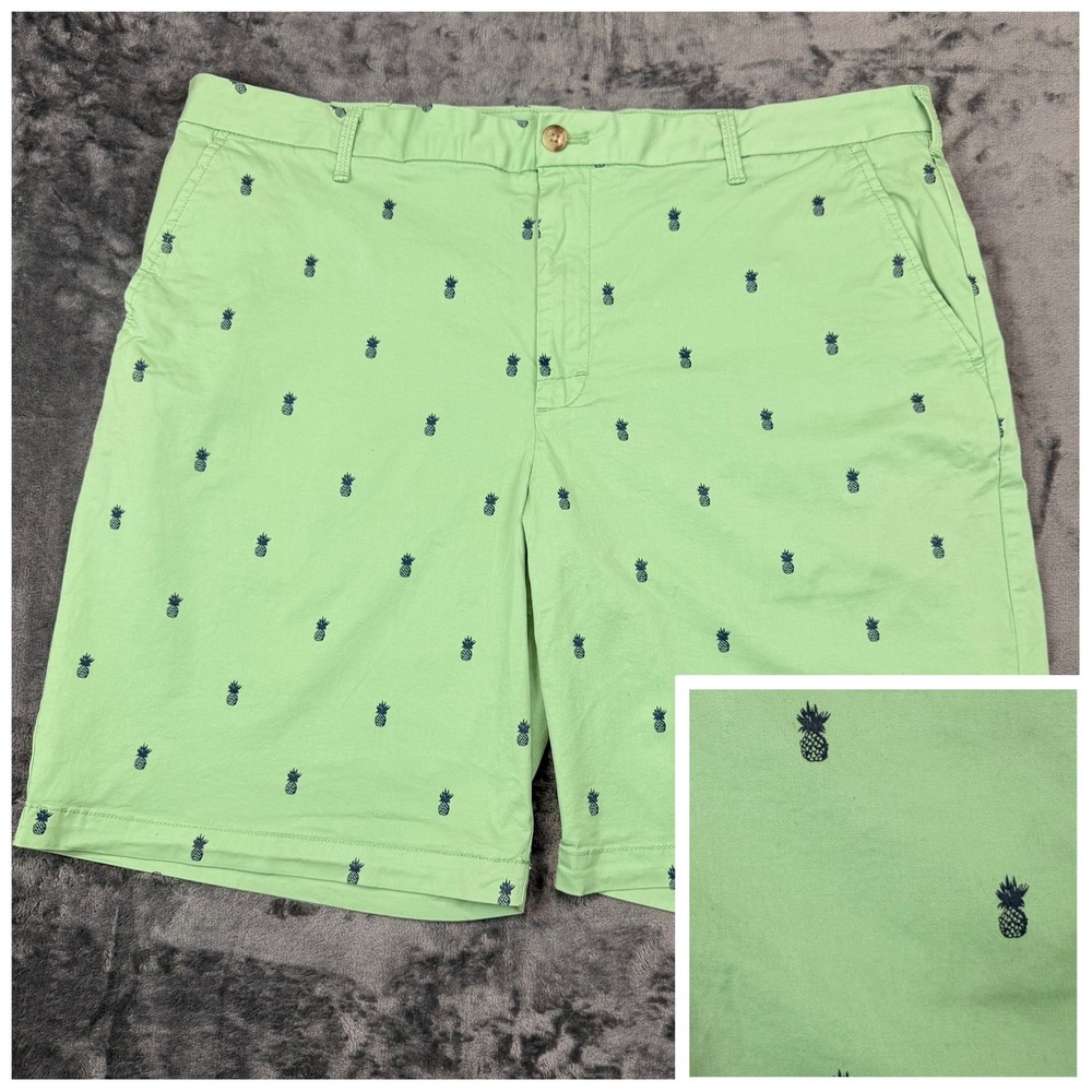 IZOD Advantage Performance Shorts Mens 40 Mint Green Pineapple Embroidered Chino
